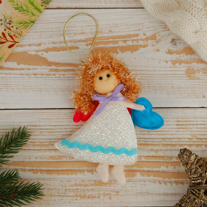 Мягкая ёлочная игрушка "Ангелок в белом платье" с сердцем
