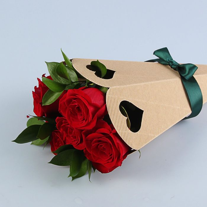 Конус для цветов "Сердечки" 26,5 х 18 х 5,5 см