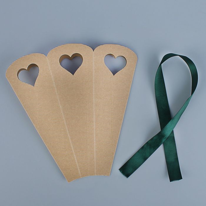 Конус для цветов "Сердечки" 26,5 х 18 х 5,5 см