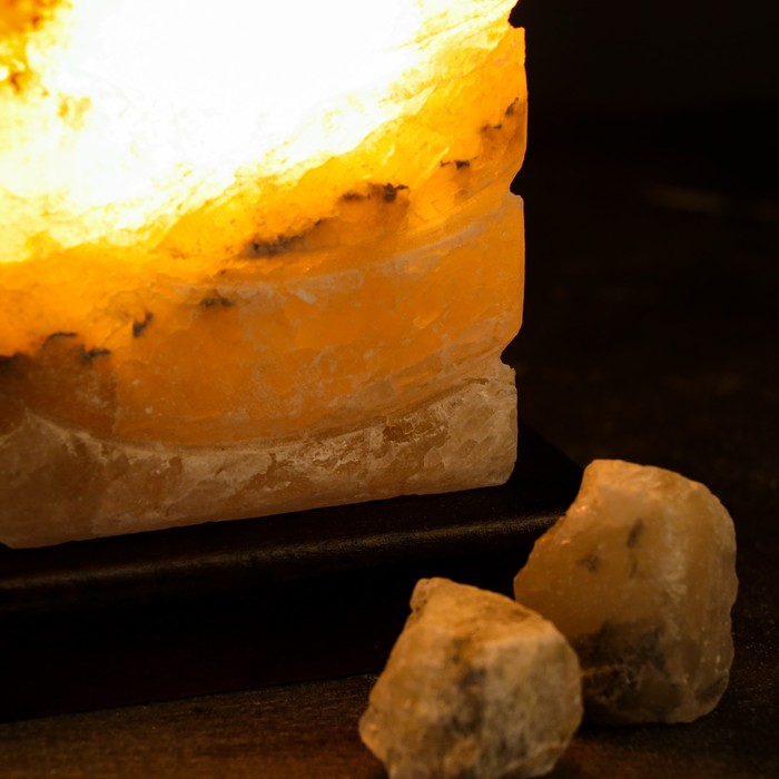 Светильник соляной "Пагода" цельный кристалл, 1-2 кг