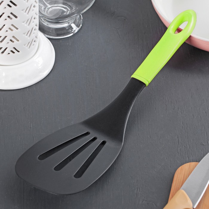 Лопатка с прорезями 30х9 см "Блеск", цвета МИКС