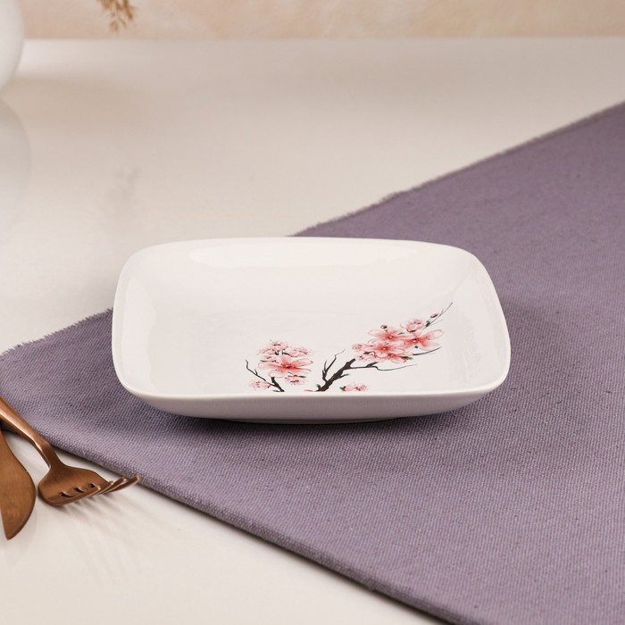 Тарелка "Квадрат" белая с деколью