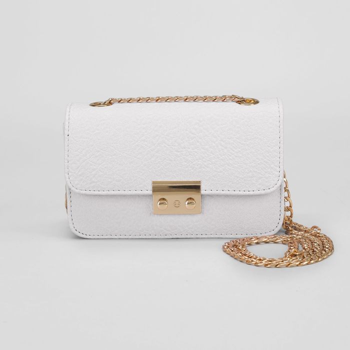 Сумка женская на клапане "Катрин", 1 отдел, регулируемый ремень, белая