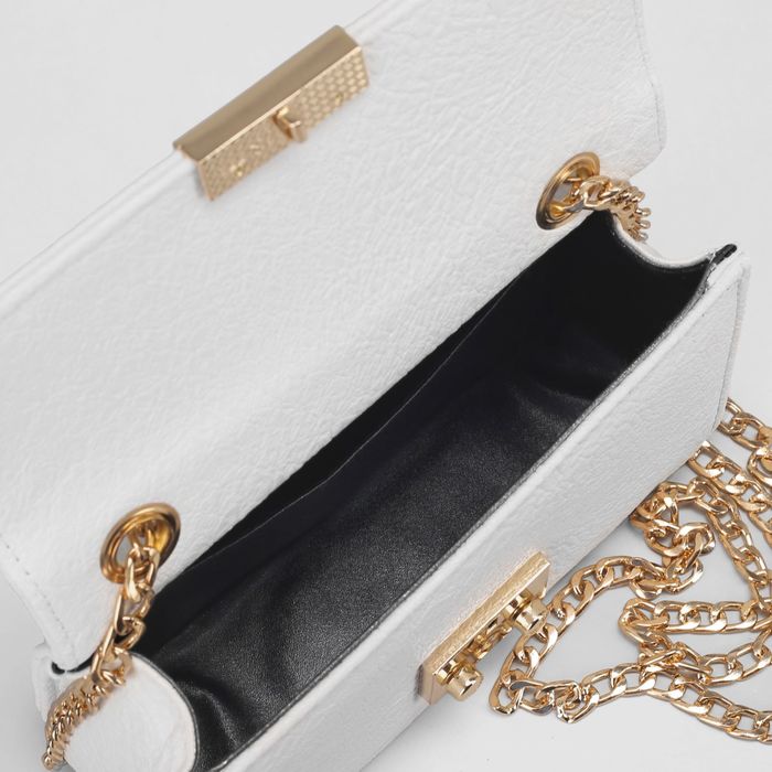 Сумка женская на клапане "Катрин", 1 отдел, регулируемый ремень, белая