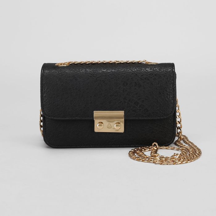 Сумка женская на клапане "Катрин", 1 отдел, регулируемый ремень, чёрная