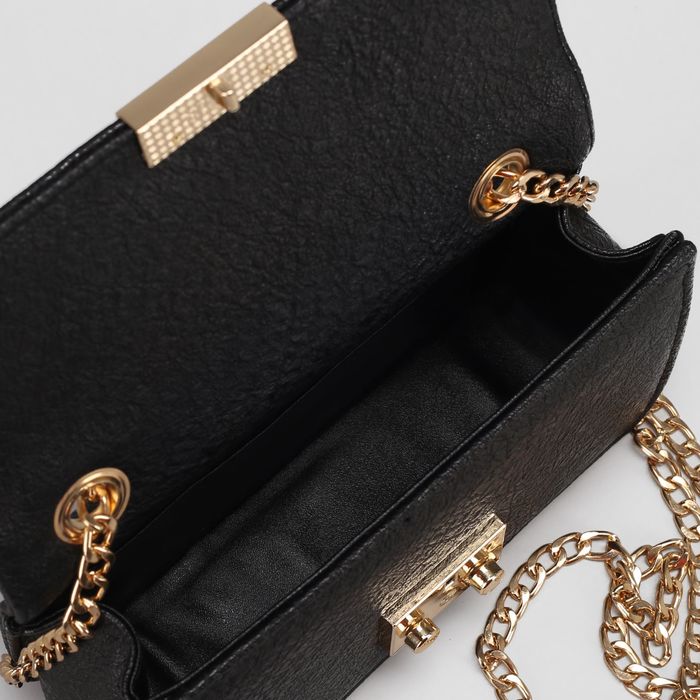 Сумка женская на клапане "Катрин", 1 отдел, регулируемый ремень, чёрная