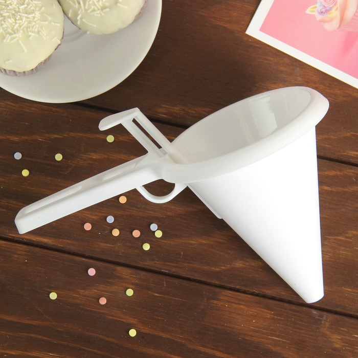 Воронка для кондитерских украшений 21,5х11,5 см