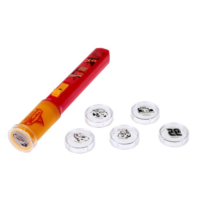 Проектор-фонарик 2 в 1 "Тачки", 6 слайдов, световые эффекты, работает от батареек