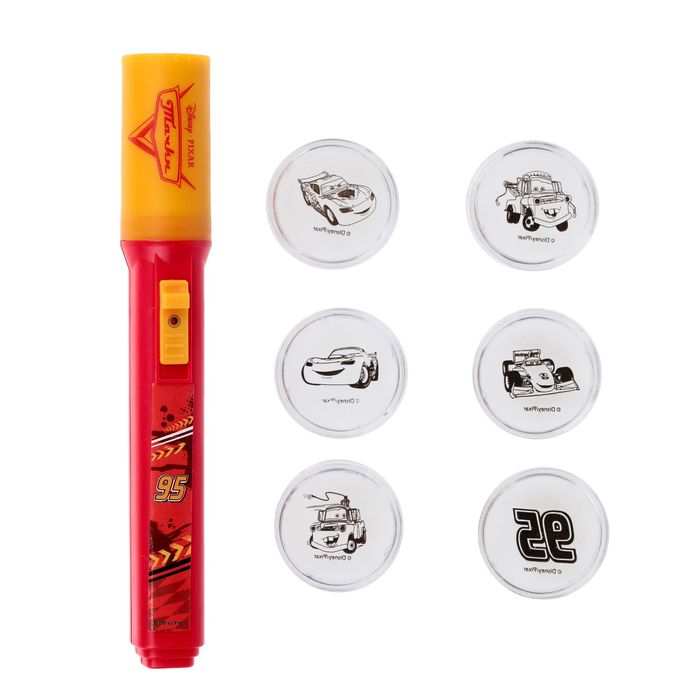 Проектор-фонарик 2 в 1 "Тачки", 6 слайдов, световые эффекты, работает от батареек