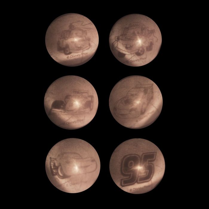 Проектор-фонарик 2 в 1 "Тачки", 6 слайдов, световые эффекты, работает от батареек