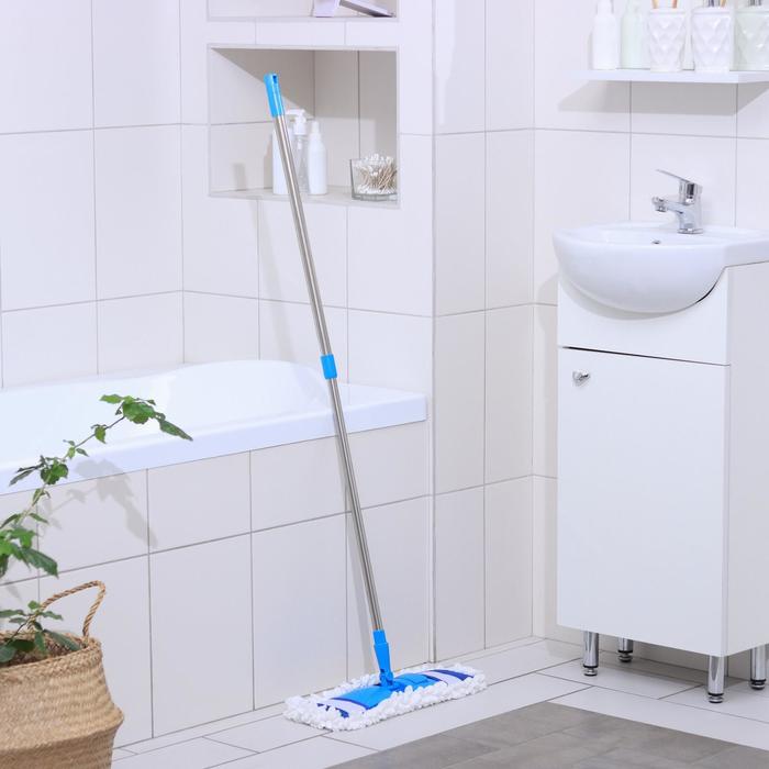 Швабра плоская, телескопическая ручка 60-120 см, насадка из микрофибры, цвет МИКС
