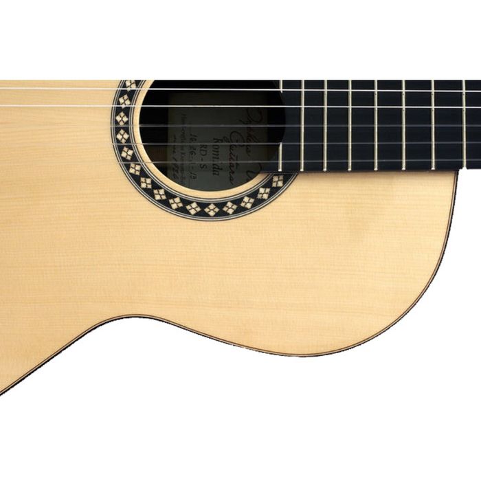 Классическая гитара Kremona Romida-RD-S Artist Series, цвет натурального дерева