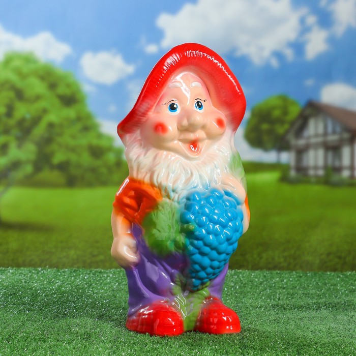 Садовая фигура "Гном с виноградом" микс