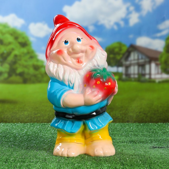Садовая фигура "Гном с клубникой" микс