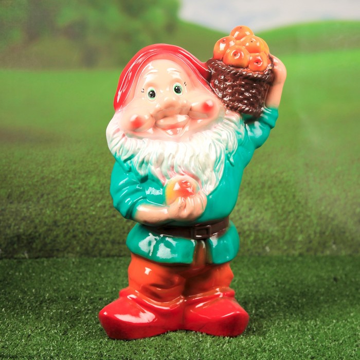 Садовая фигура "Гном с яблоками"