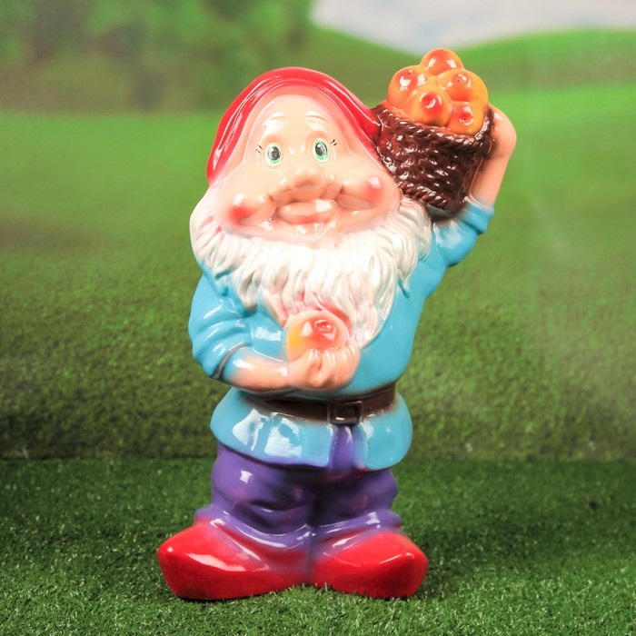 Садовая фигура "Гном с яблоками"