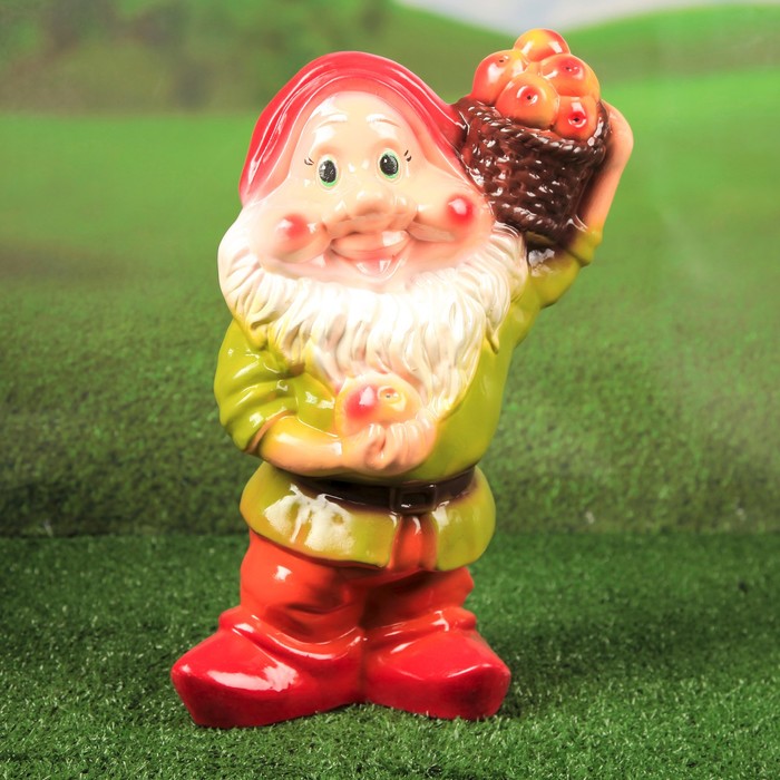 Садовая фигура "Гном с яблоками"