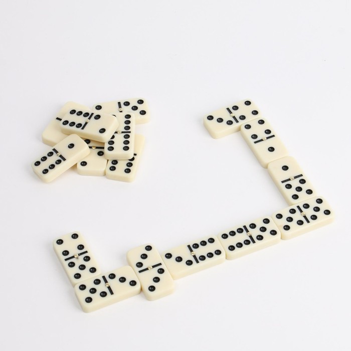 Домино в шкатулке "Охотники на привале"