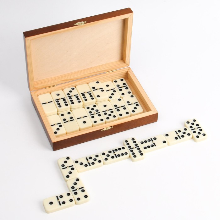 Домино в шкатулке "Три богатыря"