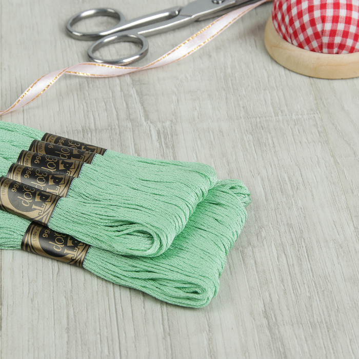 Мулине, № 966, 8±1м, цвет бледно-фисташковый