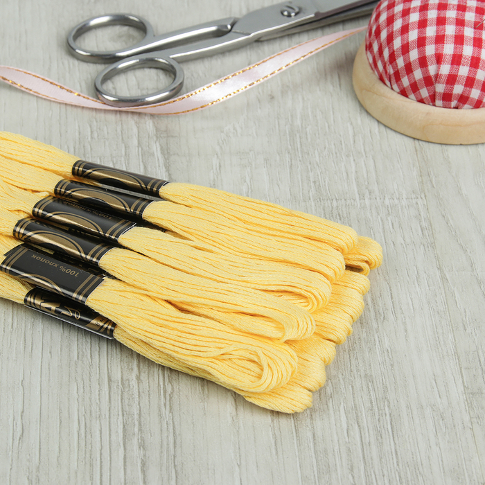 Мулине, № 744, 8±1м, цвет бледно-лимонный