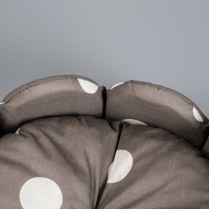 Лежанка "Кокетка" из поплина, 42х42х19 см микс цветов