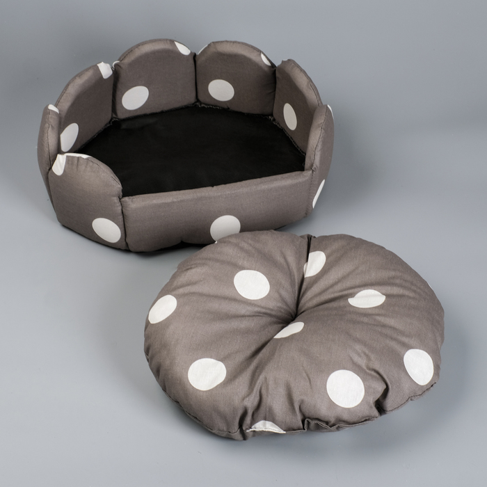 Лежанка "Кокетка" из поплина, 42х42х19 см микс цветов