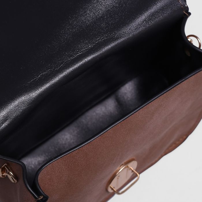 Сумка женская на клапане, 1 отдел, длинная цепочка, цвет коричневый