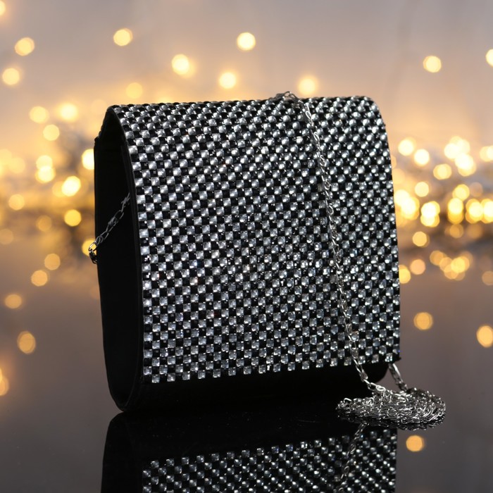 Клатч женский на клапане "Шик", 1 отдел, длинная цепь, чёрный