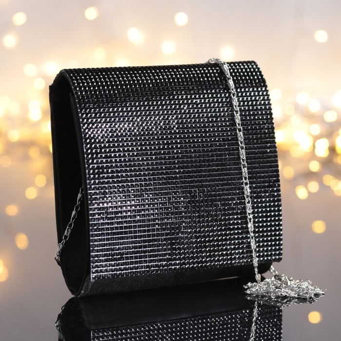 Клатч женский на клапане "Шик", 1 отдел, длинная цепь, чёрный