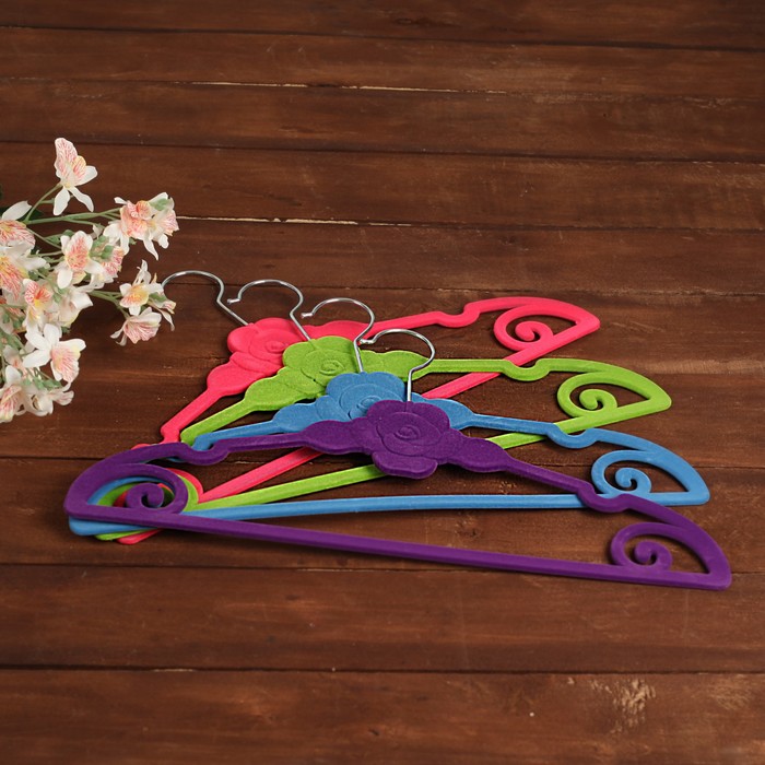 Вешалка-плечики, флокированное покрытие, размер 44 - 46, Роза, цвет МИКС