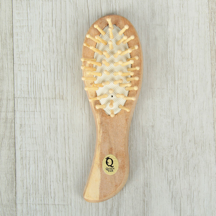 Расчёска-мини массажная, деревянная, овальная, цвет светлое дерево