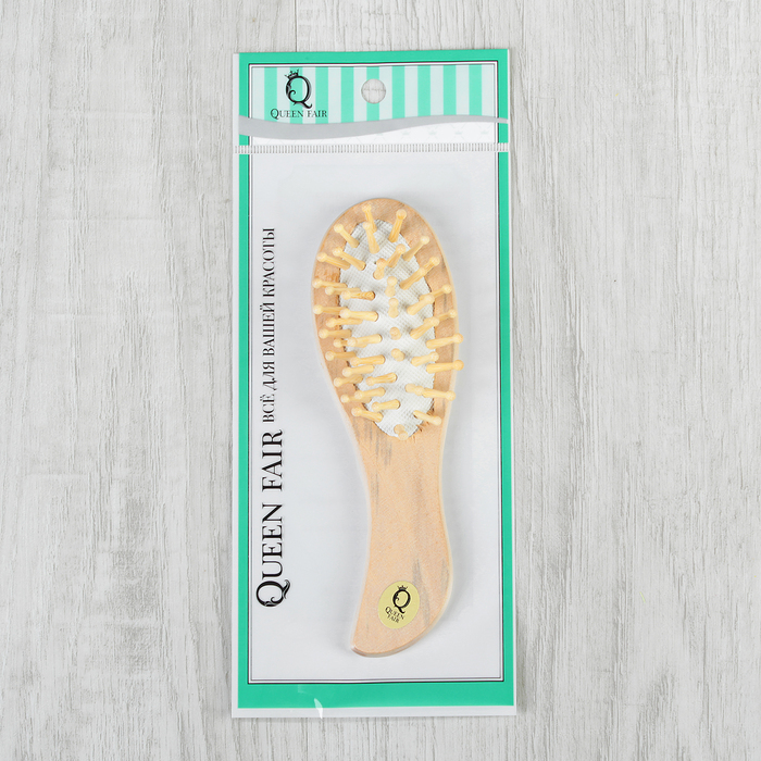 Расчёска-мини массажная, деревянная, овальная, цвет светлое дерево