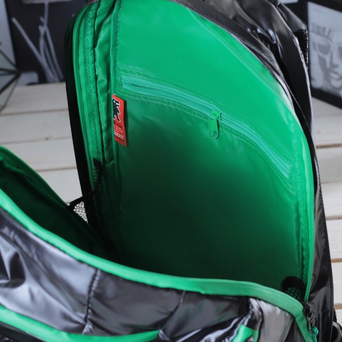 Рюкзак молодёжный на молнии, 1 отдел, 3 наружных кармана, чёрный/зелёный