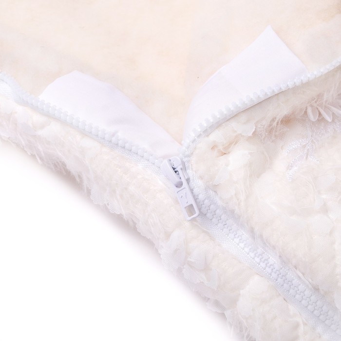 Конверт меховой с аппликацией, рост 62 см, цвет молочный К194