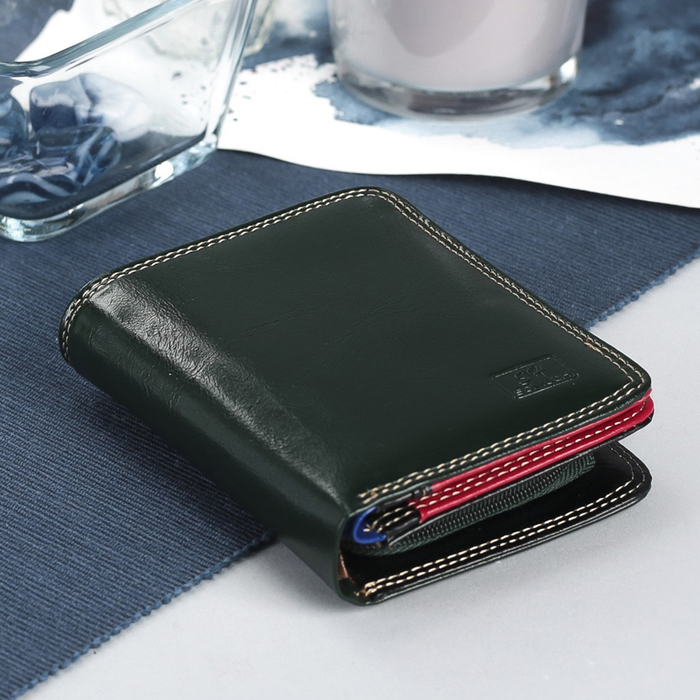 Кошелёк женский складной, 2 отдела, отдел для карт, отдел для монет, зелёный