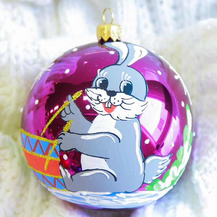 Новогодний шар ручной работы "Зайка с барабаном" микс