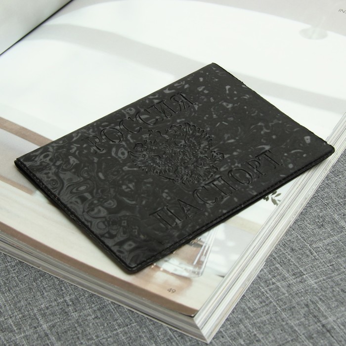 Обложка для паспорта перламутровая "Герб", тиснение, чёрная