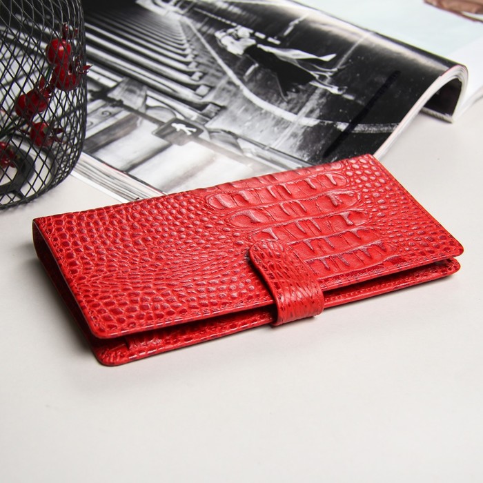 Кошелёк женский на кнопке, 2 отдела, отдел для карт, отдел для монет, красный кайман