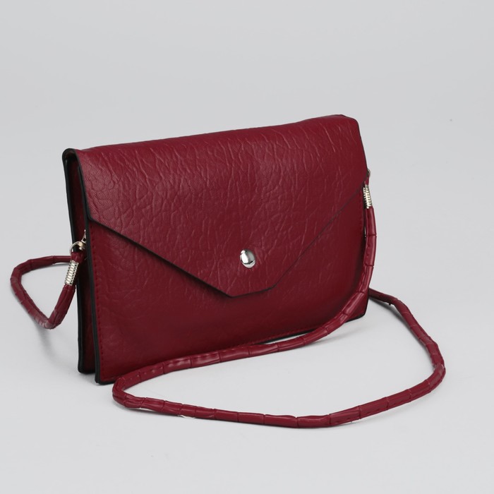 Клатч женский на клапане "Классика", 3 отдела, длинный ремень, красный
