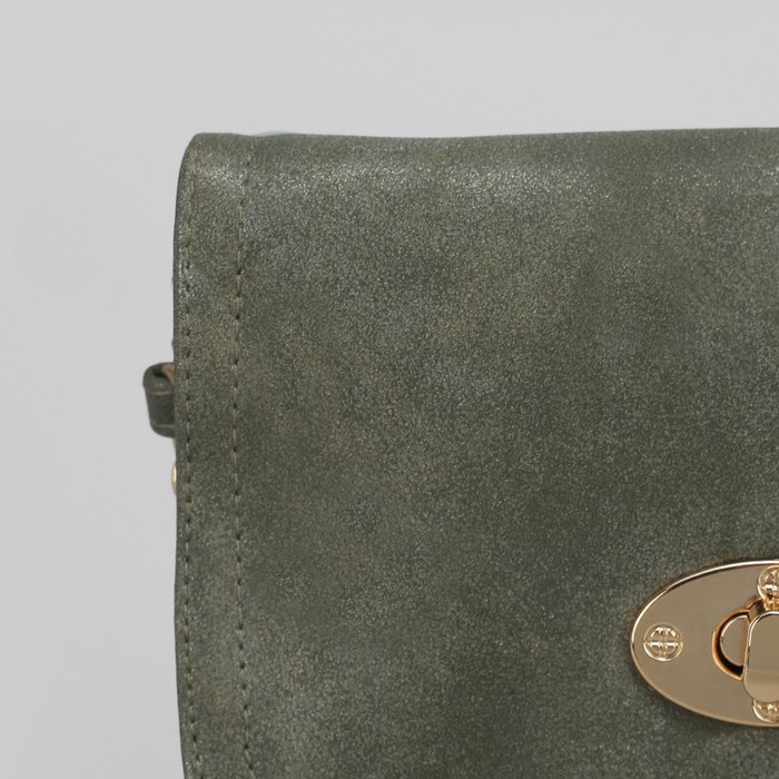 Сумка женская на клапане, 1 отдел, 1 наружный карман, длинный ремень, цвет зелёный