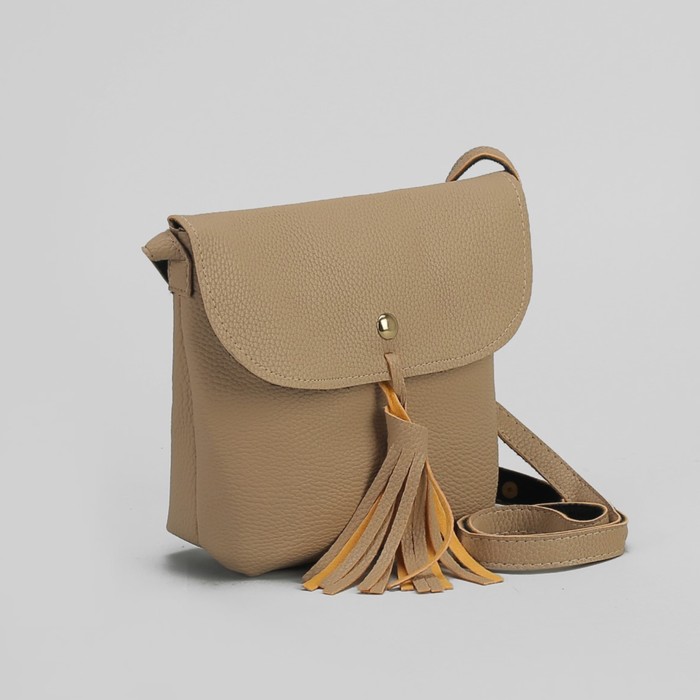 Сумка женская на кнопке "Кисточка", 1 отдел, длинный ремень, цвет бежевый