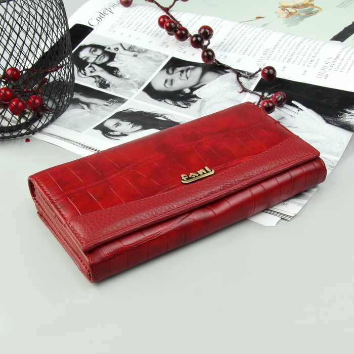 Кошелёк женский на клапане, 3 отдела, 2 отдела на рамке, отдел для карт, красный