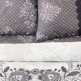 

Постельное бельё "Этель" 1,5 сп., Кружево, размер 143х215 см, 150х214 см, 70х70 см - 2 шт