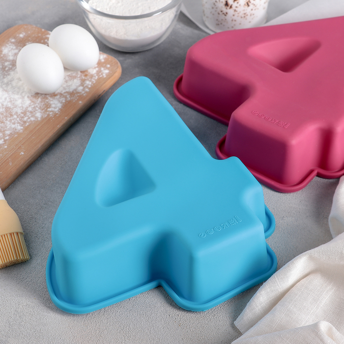 Форма для выпечки "Большая цифра четыре" 25х22х5 см, цвета МИКС