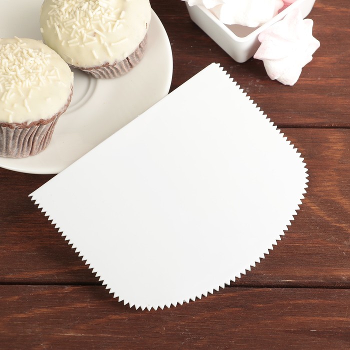 Шпатель кондитерский 12,5х10 см "Зубчики"