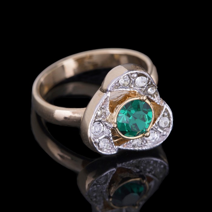 Кольцо "Стинокс", размер 16, цвет зелёный в золоте