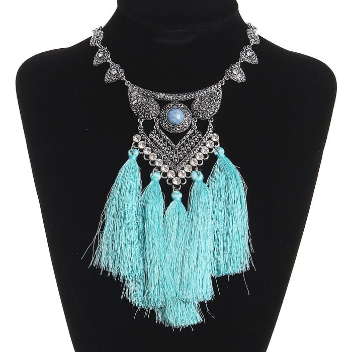 Колье "Массив кисти" геометрия, цвет бирюзово-белый в чернёном серебре