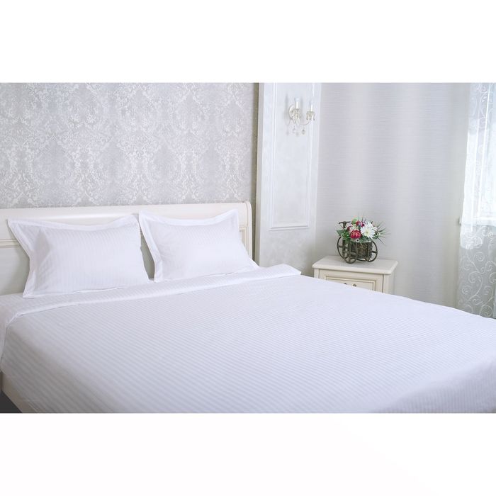 Постельное бельё евро "Этель basic", снежный 218*200 см, 220*240 см, 50*70+5 см - 2 шт., страйп-сатин, 135 г/м2