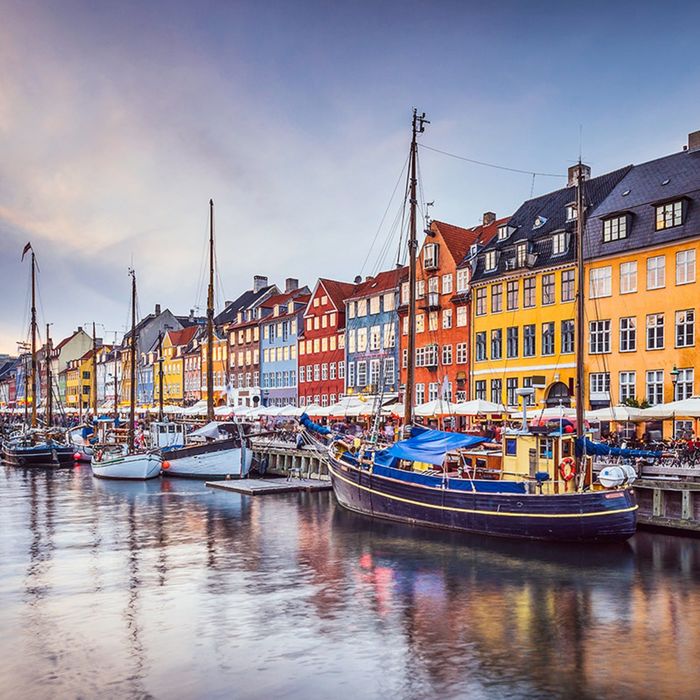 Фотообои "Копенгаген" (состоит из 3 частей), 2,7 х 2,7м